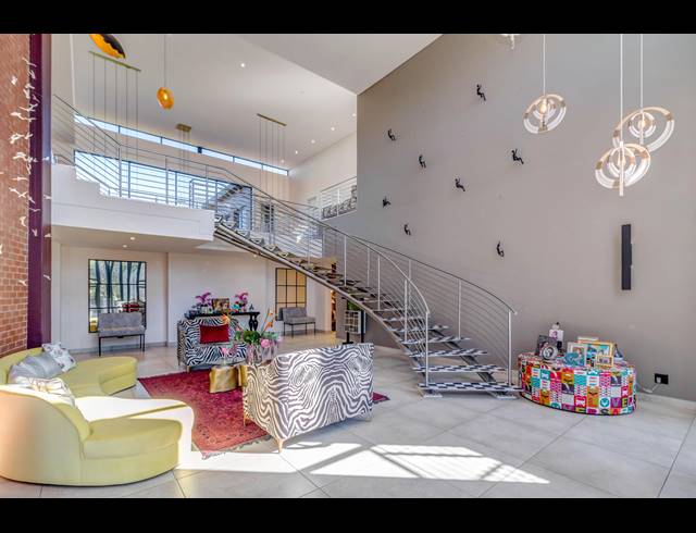 5 BEDROOM GOLF ESTATE FOR SALE IN STEYN CITY